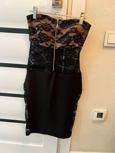 красное платье с открытыми плечами: Платье гипюровое — 1