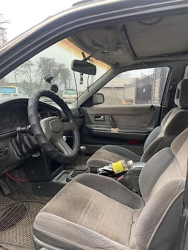 outback 2017: Mazda 626: 1988 г., 2 л, Механика, Бензин, Хэтчбэк — 2