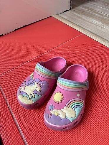 Школьная форма: Детские сабо (кроксы) розовые с объемным принтом - Тематика: единорог — 3