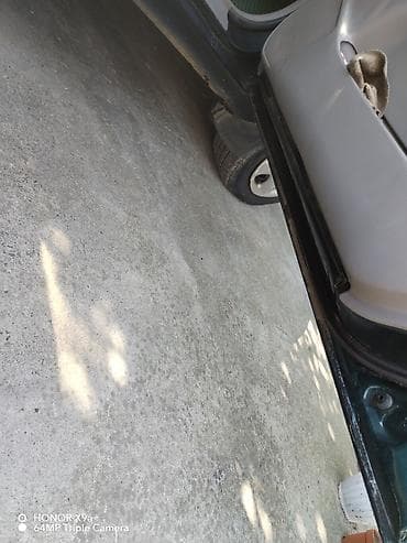 Транспорт: Mazda 626: 2000 г., 1.8 л, Механика, Бензин, Седан — 10