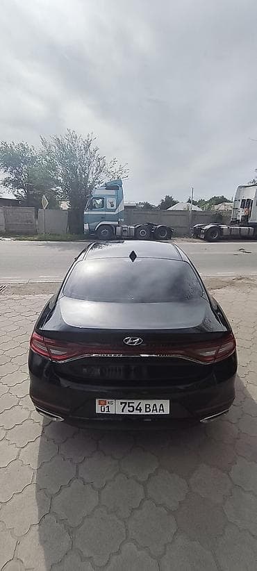 Hyundai Grandeur: 2018 г., 3 л, Автомат, Газ, Седан — 4