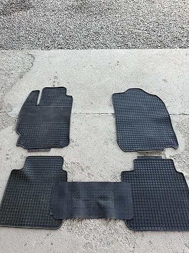 bid e5: Чехлы цвет - Черный, Toyota — 1