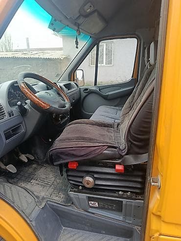 2 4 д: Mercedes-Benz Спринтер: 2004 г., Фургон — 6