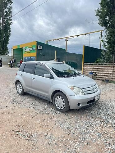 портер 2 салон: Toyota Ist: 2003 г., Автомат, Бензин, Хэтчбэк — 2