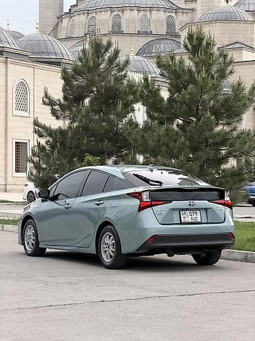 тойота приус с: Toyota Prius: 2019 г., 1.8 л, Вариатор, Гибрид, Лифтбек — 4