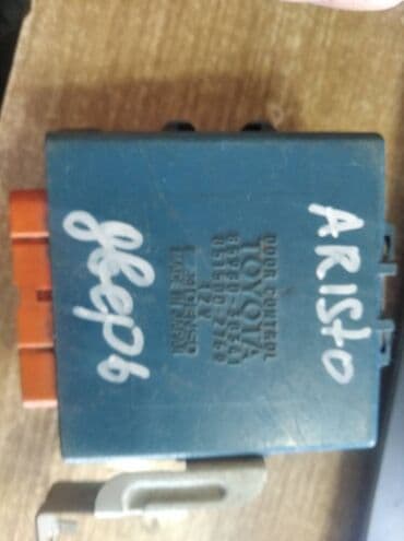 изготовление чип ключа для автомобиля: Toyota Aristo ЭБУ двери, Тойота Аристо электронный блок двери — 1