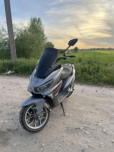 для такси авто: Срочно продаю Макси 150 куб 🔥 • Цвет — серый / мокрый асфальт • 150 — 3