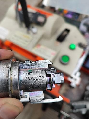 рулевой колонка: Замок зажигания Toyota — 2