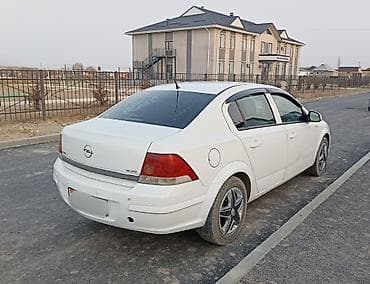 ski: Opel Astra: 2011 г., 1.8 л, Автомат, Бензин, Седан — 4
