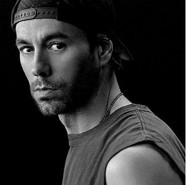 Кресла: Билеты на концерт Enrique Iglesias - Сектор: 33 (восток) — отличная — 1
