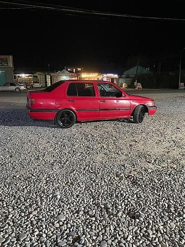 авто кж: Volkswagen Vento: 1992 г., 1.8 л, Механика, Бензин, Седан — 1