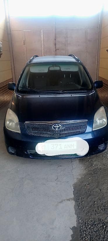 домик авто: Toyota Corolla Verso: 2003 г., Универсал — 2