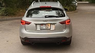 Infiniti FX35: 2010 г., 3.5 л, Автомат, Бензин, Кроссовер — 4