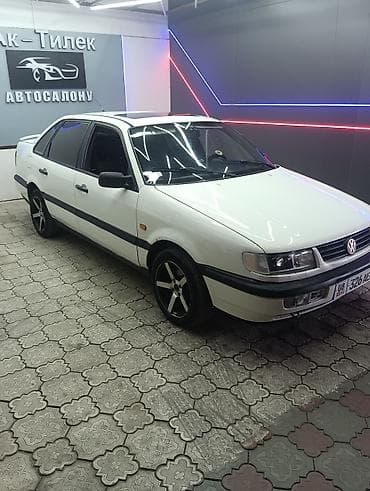 Volkswagen Passat: 1996 г., 1.8 л, Механика, Газ, Седан — 3