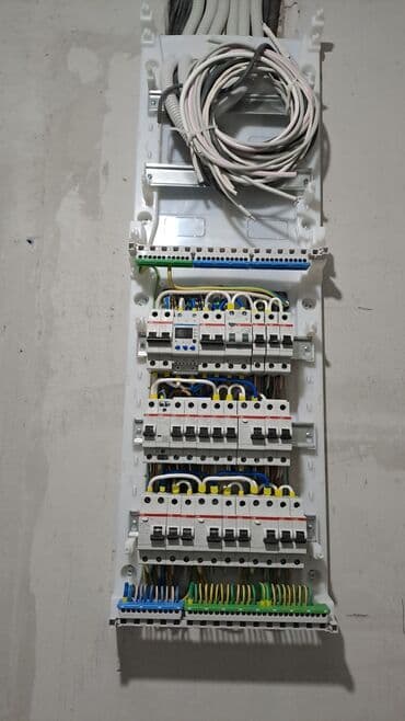 служба открытия замков дверей мастер: Электрик | Монтаж розеток, Установка коробок, Установка распределительных коробок Больше 6 лет опыта — 2