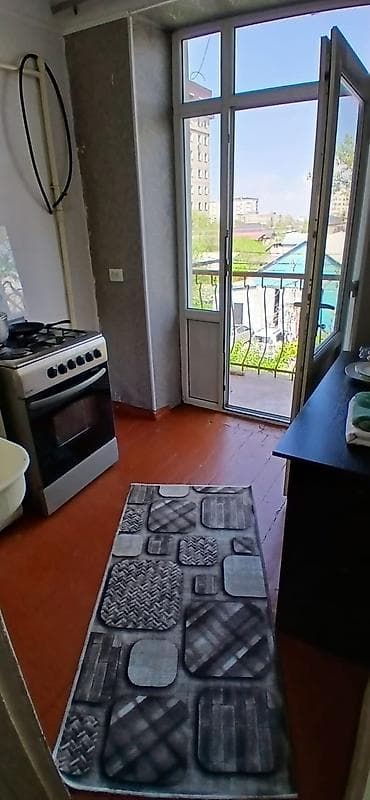 1 мкр: Сдаётся 1комнатная квартира в районе Политеха по улице Сухомлинова 24 — 3