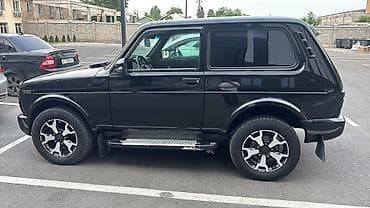 ВАЗ (ЛАДА): ВАЗ (ЛАДА) 4x4 Niva: 2021 г., 1.7 л, Кол менен иштөөчү, Бензин, Жол тандабас — 2