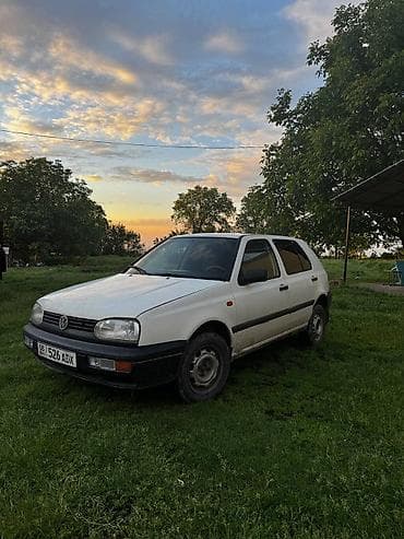 Volkswagen Golf: 1994 г., 1.6 л, Кол менен иштөөчү, Бензин, Хетчбек — 2