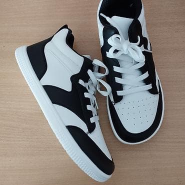 nike react: БОСОНОГАЯ ОБУВЬ 🔥🔥🔥🔥🔥🔥🔥🔥🔥🔥 АБСОЛЮТНО НОВАЯ🌟🌟🌟🌟🌟💫💫💫💫 бренд: Saguaro — 1