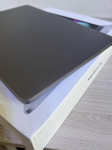Для программирования, Б/у, Apple M2, ОЗУ, RAM: 8 ГБ — 4