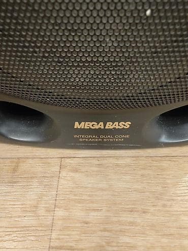 digital audio recorder: Sony MEGA BASS — портативная аудиосистема с насыщенным низкочастотным — 3