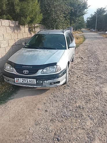 Унаа: Toyota Avensis: 2000 г., 2 л, Кол менен иштөөчү, Дизель, Универсал — 2