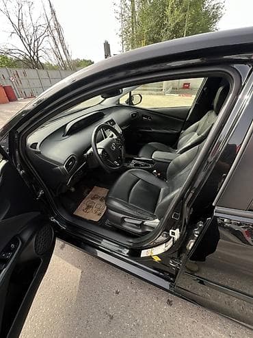 Toyota: Toyota Prius: 2019 г., Гибрид, Хэтчбэк — 10