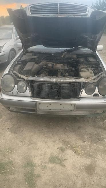экран е34: Mercedes-Benz E-Class: 1997 г., Автомат, Бензин, Седан — 10