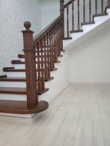 деревянные дома: Лестницы и двери из массива дерева на заказ Натуральные, прочные — 5