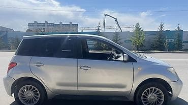 mark 3: Toyota Ist: 2003 г., 1.5 л, Автомат, Бензин, Хэтчбэк — 2