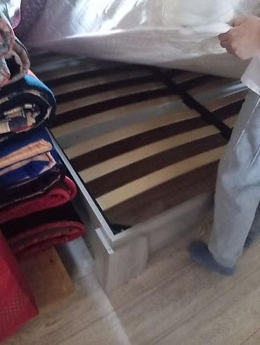 Эки кишилик керебеттер: Эки кишилик керебет, Каркассыз матрас, узуну - 200 см — 1