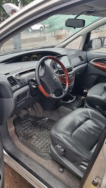 Toyota Previa: 2004 г., 2 л, Механика, Дизель, Минивэн