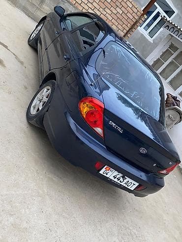 ош ишкаван: Kia Spectra: 2007 г., 1.6 л, Кол менен иштөөчү, Седан — 2