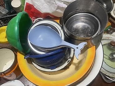 фартук на кухне: Кухонный набор: посуда и техника Состав: - Набор кастрюль и мисок — 1