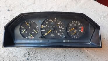 шитье наволочек для подушек: Щиток приборов Mercedes-Benz — 1