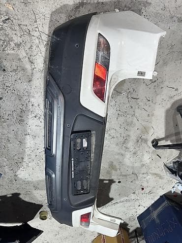 ssang: Задний бампер SsangYong Korando (4‑е поколение), год выпуска — 1