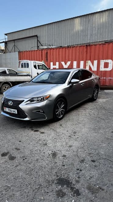 kiv k5: Lexus ES: 2016 г., 2.5 л, Гибрид — 2