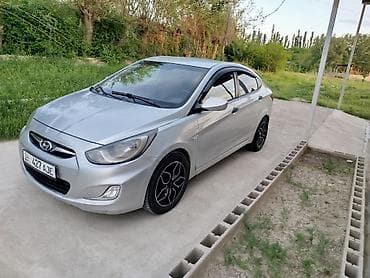 арзан матиз 1: Hyundai Solaris: 2012 г., 1.4 л, Кол менен иштөөчү, Бензин, Седан — 4