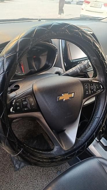 шевроле малибу 2015: Chevrolet Spark: 2015 г., 0.1 л, Бензин, Хэтчбэк — 9