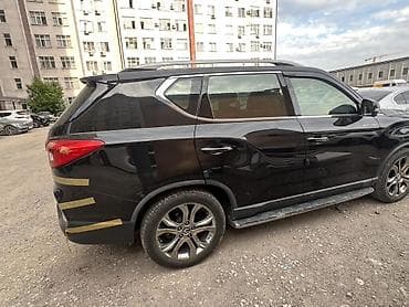 sprinter 4 4: Ssangyong Rexton: 2019 г., Внедорожник — 3