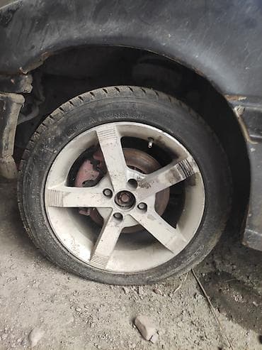 Литые диски SHLK 15" с шинами 185/65 R15 - Комплект из 4 шт. (на фото — 2