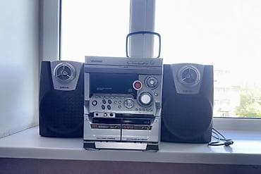 fender cd: Музыкальный центр Samsung (мини-система) с двумя пассивными колонками — 2