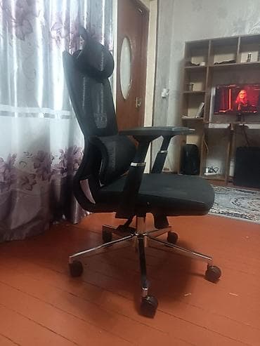 Игровые кресла: Игровое кресло, Б/у, С колесиками, цвет - Черный — 1