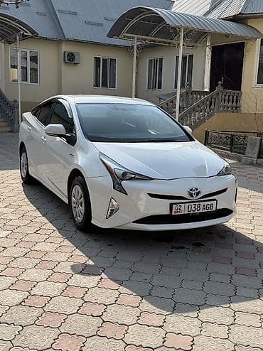 Toyota Prius: 2018 г., 1.8 л, Вариатор, Гибрид, Хэтчбэк