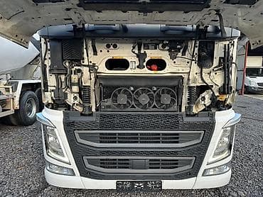 брендир: Тягач, Volvo, 2019 г., Тентованный — 4