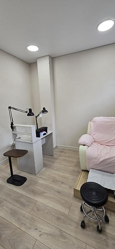 Оборудование для салонов красоты: Сдается рабочее место для маникюра/педикюра (комплект) Советской — 2