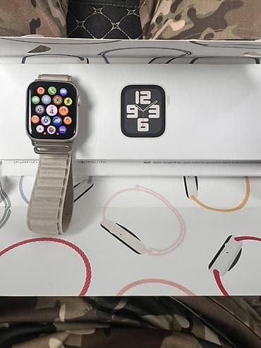 Apple Watch: Продаю Apple Watch SE 2, 44мм в идеальном состоянииЧасы как новые — 1