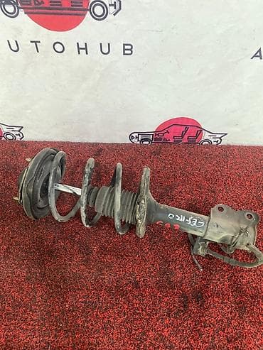 Передний амортизатор Nissan 2002 г., Б/у, Оригинал, Япония