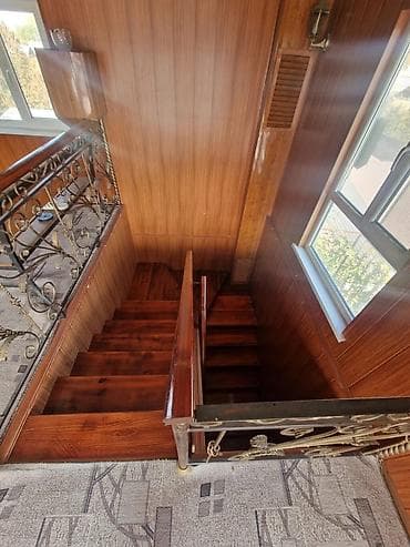 Комнаты: Очень срочно!!! Продаётся жилой дом 274кв м с большим двором и — 4