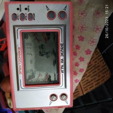 inspector piranha: Игра электроника "ну погоди" — 1